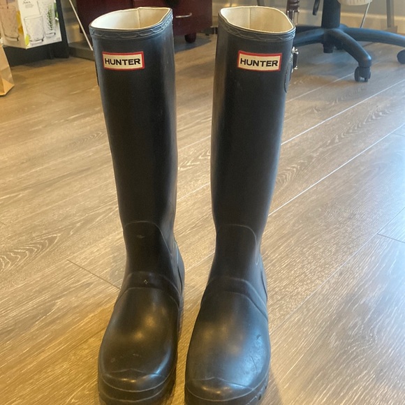 Hunter Shoes - TALL MATTE HUNTER BOOTS SZ 9